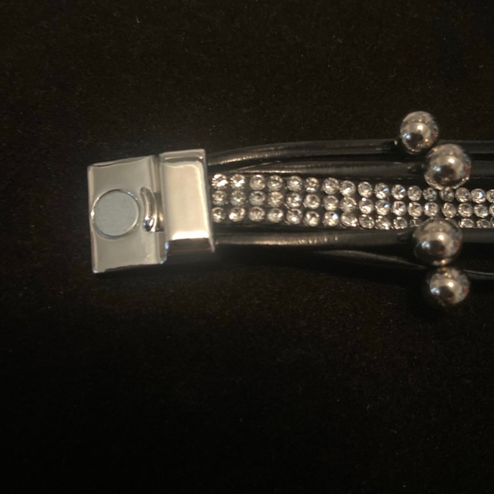 Harley Black and Silver Bracelet - Picture 4 of 5